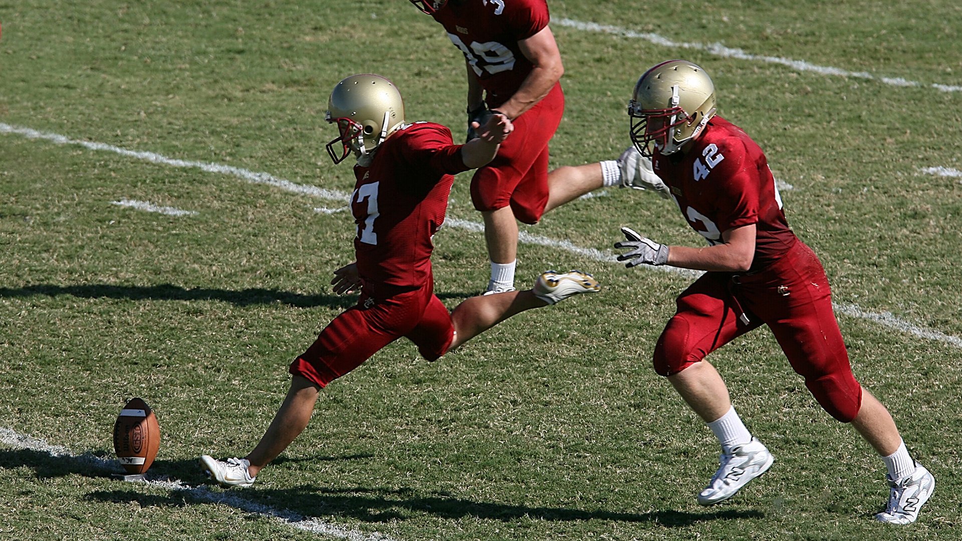 “欧足联 vs FIFA：全球俱乐部控制权之争持续升级”