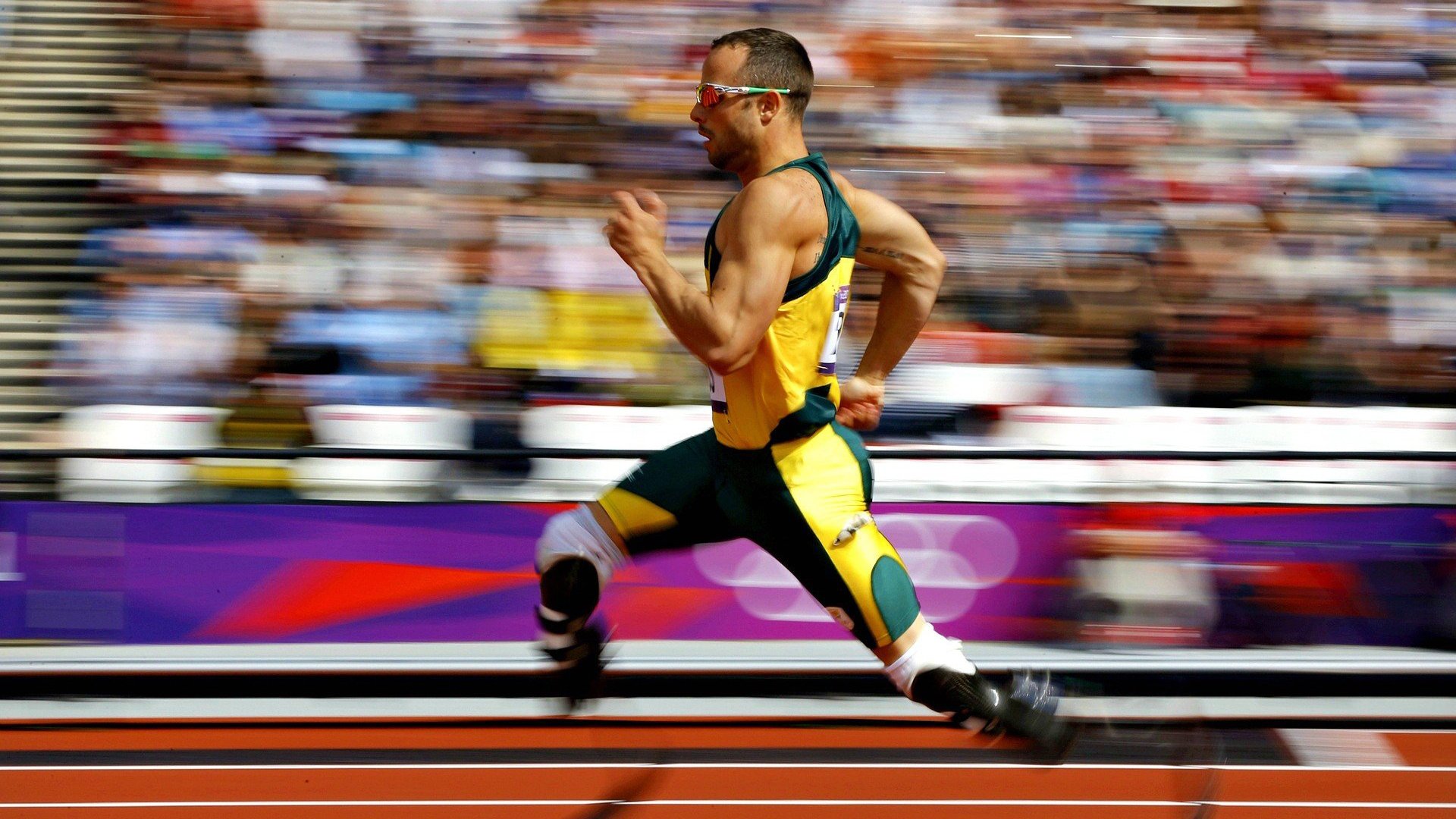 “宽板滑水:东三叉湖马鞍山赛场成运动爱好者的新天堂”